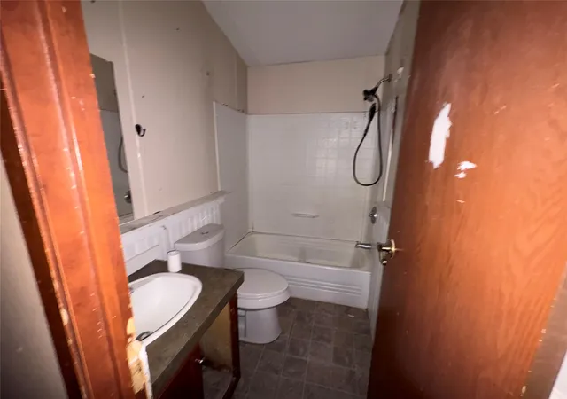 Photo 4 of Manufactured home for sale at 839 Tepee Trl, Granbury, TX 76048 | MLS# 21371467 | Listing updated on 2026-09-10