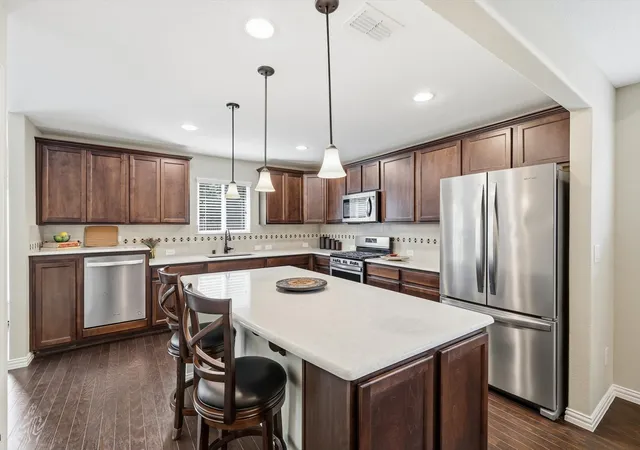 Photo 3 of Single family home for sale at 8915 Twin Pines Ln, Frisco, TX 75036 | MLS# 21377053 | Listing updated on 2026-09-26