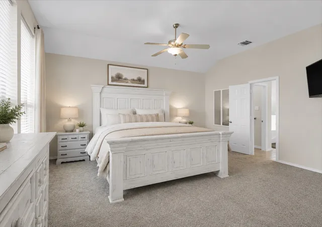 Photo 3 of Single family home for sale at 205 King George Rd, Ponder, TX 76259 | MLS# 21376293 | Listing updated on 2026-09-13
