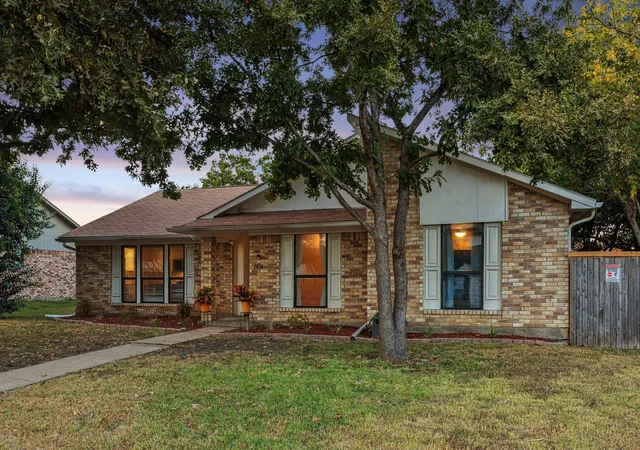 Photo 3 of Sale Pending at 801 Whitehall Dr, Plano, TX 75023 | MLS# 21377026 | Listing updated on 2026-09-22