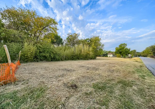 Photo 2 of Land for sale at 5218 Fitchburg St, Dallas, TX 75212 | MLS# 21376119 | Listing updated on 2026-09-07