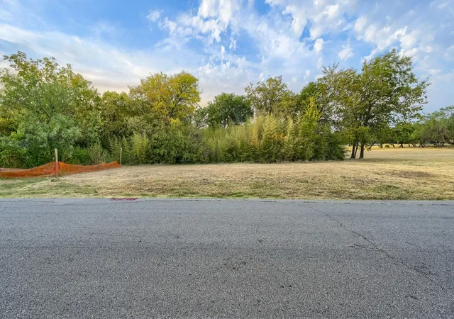Photo 3 of Land for sale at 5218 Fitchburg St, Dallas, TX 75212 | MLS# 21376119 | Listing updated on 2026-09-07
