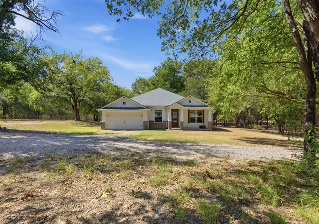 Photo 2 of Single family home for sale at 5000 Fm 2947, Greenville, TX 75402 | MLS# 21374747 | Listing updated on 2026-09-09