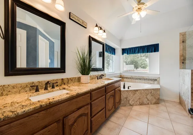 Photo 3 of Sale Pending at 1485 Ashbourne Dr, Rockwall, TX 75087 | MLS# 21377386 | Listing updated on 2026-09-15