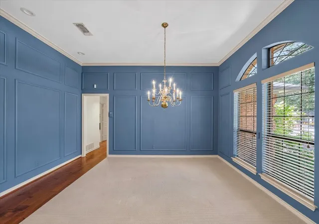 Photo 3 of Sale Pending at 3613 Ridglea Country Clb Dr, Fort Worth, TX 76116 | MLS# 21377327 | Listing updated on 2026-10-07