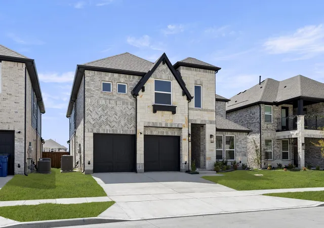 Photo 2 of Single family home for sale at 5712 Liverpool St, Aubrey, TX 76227 | MLS# 21377423 | Listing updated on 2026-09-13