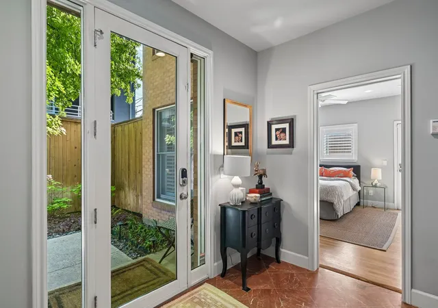 Listing Photo 5 - Condo for sale in building located at 4310 Buena Vis St, Dallas, TX 75205 - Unit #17