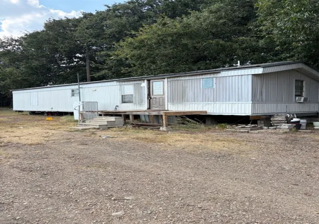 Photo 1 of Sale Pending at 3790 County Rd 13500 W, Paris, TX 75462 | MLS# 21375614 | Listing updated on 2026-09-12