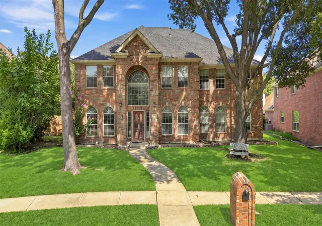Photo 2 of Single family home for sale at 7416 Casper Dr, Plano, TX 75025 | MLS# 21370062 | Listing updated on 2026-09-29