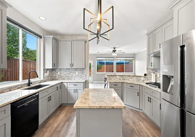 Photo 3 of Single family home for sale at 7416 Casper Dr, Plano, TX 75025 | MLS# 21370062 | Listing updated on 2026-09-29
