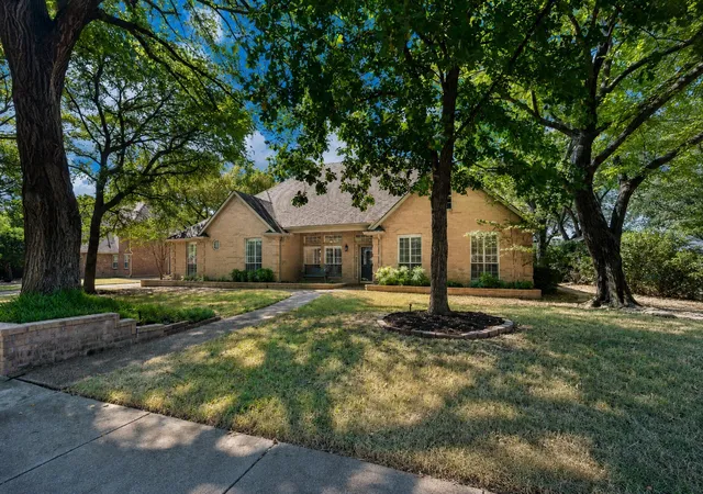 Photo 1 of Single family home for sale at 3401 Pecan Park Dr, Flower Mound, TX 75022 | MLS# 21371134 | Listing updated on 2026-09-13
