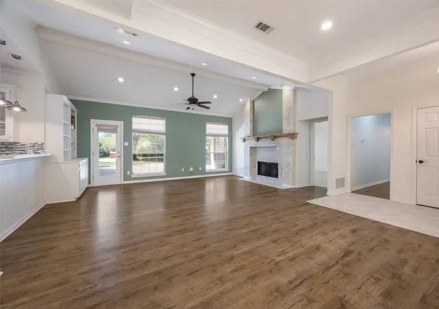 Photo 4 of Single family home for sale at 3401 Pecan Park Dr, Flower Mound, TX 75022 | MLS# 21371134 | Listing updated on 2026-09-13