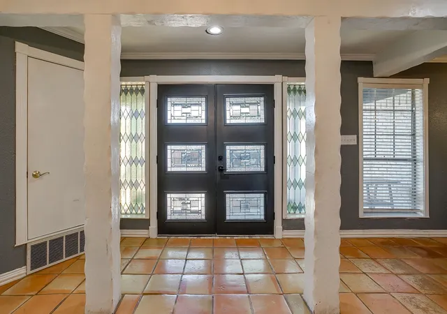 Photo 4 of Single family home for sale at 5315 Meadowbrook Dr, Fort Worth, TX 76112 | MLS# 21376163 | Listing updated on 2026-09-15