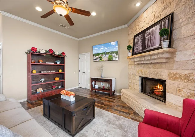 Photo 3 of Single family home for sale at 2804 Tour Ct, Granbury, TX 76049 | MLS# 21376317 | Listing updated on 2026-09-11