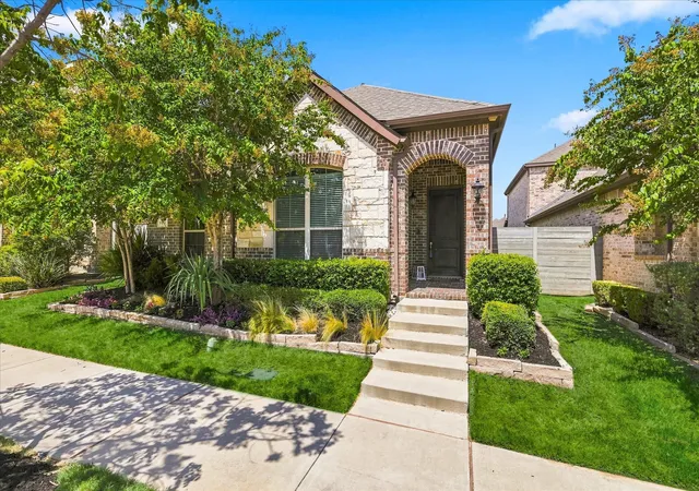 Photo 1 of Sale Pending at 904 Boardwalk Way, Argyle, TX 76226 | MLS# 21377351 | Listing updated on 2026-09-20