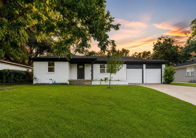 Photo 1 of Single family home for sale at 1026 Park Ctr St, Benbrook, TX 76126 | MLS# 21374042 | Listing updated on 2026-09-13