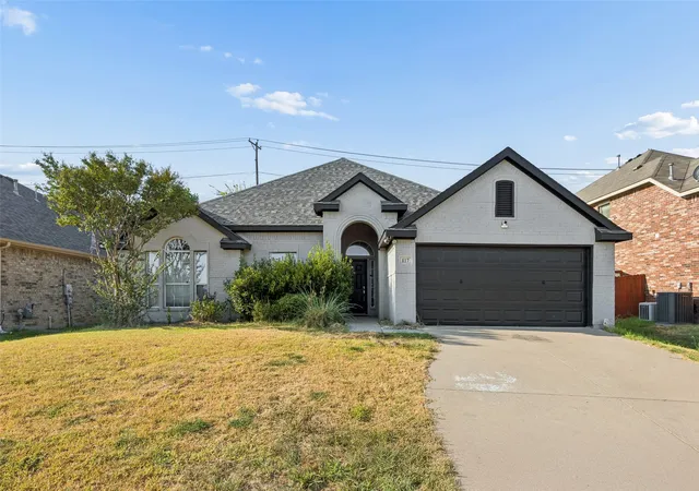 Photo 1 of Single family home for sale at 117 Baccus Dr, Mesquite, TX 75150 | MLS# 21375895 | Listing updated on 2026-10-01