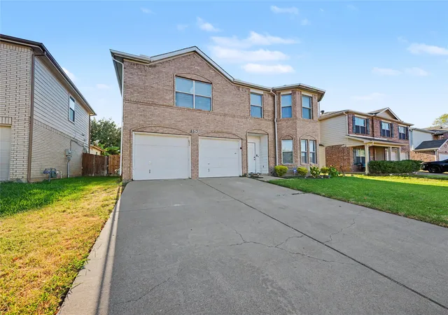 Photo 2 of Single family home for sale at 8513 Horse Whisper Ln, Fort Worth, TX 76131 | MLS# 21377729 | Listing updated on 2026-09-10