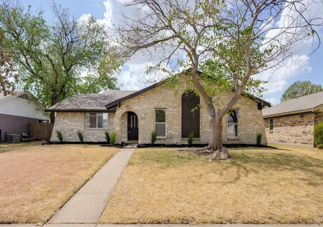 Photo 1 of Sale Pending at 3022 Blueridge Ln, Garland, TX 75042 | MLS# 21375970 | Listing updated on 2026-09-15