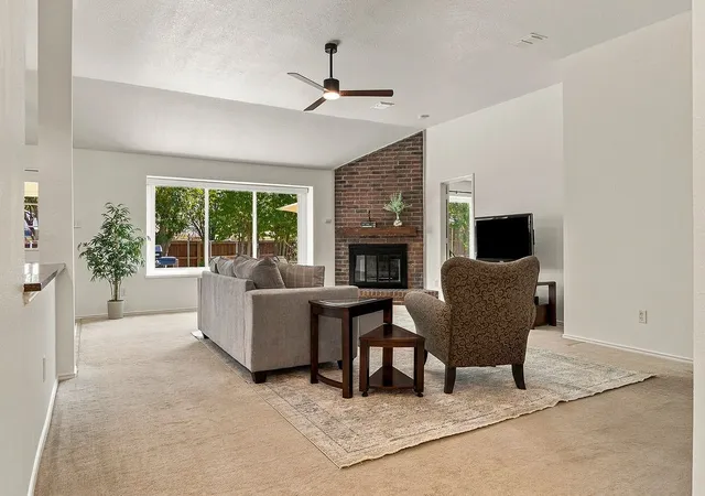Photo 4 of Sale Pending at 817 Redding Dr, Saginaw, TX 76131 | MLS# 21377744 | Listing updated on 2026-09-14