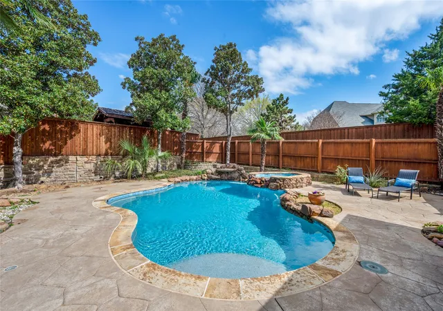 Photo 4 of Single family home for sale at 914 Pampa Dr, Allen, TX 75013 | MLS# 21377123 | Listing updated on 2026-09-09