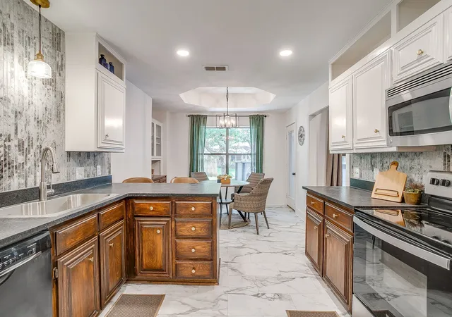 Photo 4 of Single family home for sale at 6824 Ridgewood Dr, North Richland Hills, TX 76182 | MLS# 21377704 | Listing updated on 2026-09-12