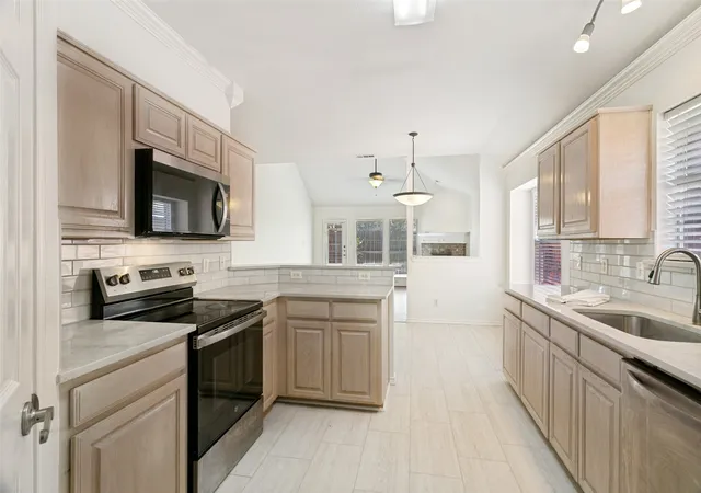Photo 4 of Single family home for sale at 513 Creek Ct, Lewisville, TX 75067 | MLS# 21370882 | Listing updated on 2026-09-13