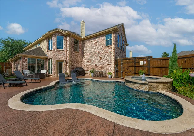 Photo 1 of Sale Pending at 904 Cougar Dr, Allen, TX 75013 | MLS# 21351162 | Listing updated on 2026-10-05