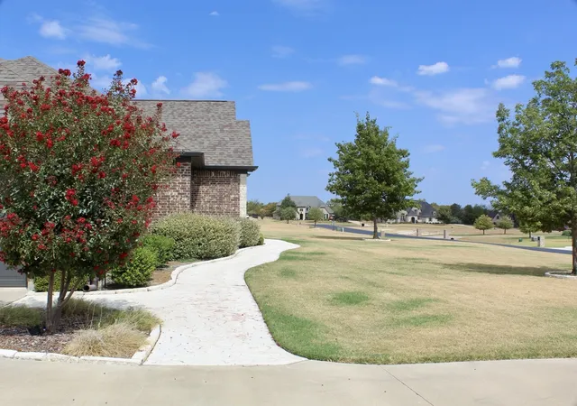 Photo 3 of Single family home for sale at 7061 Whispering Oaks, Mc Kinney, TX 75071 | MLS# 21373069 | Listing updated on 2026-09-14