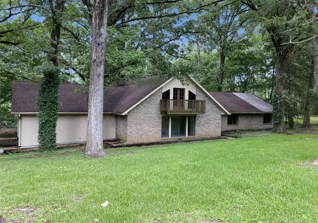 Photo 1 of Single family home for sale at 451 Irving Blf Rd, Shreveport, LA 71107 | MLS# 21377932 | Listing updated on 2026-09-15