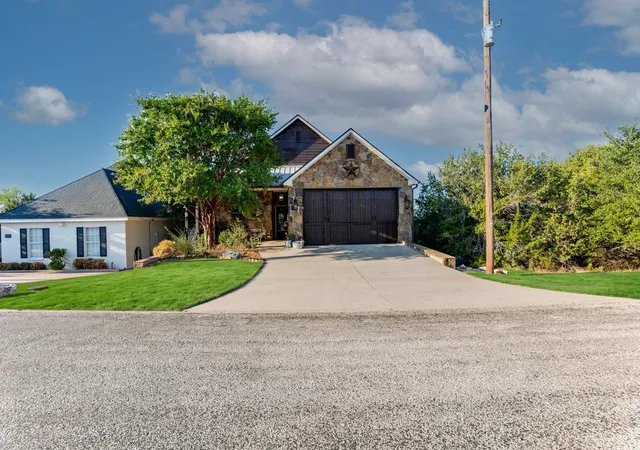 Photo 3 of Single family home for sale at 115 Turnberry Loop, Graford, TX 76449 | MLS# 21376804 | Listing updated on 2026-09-19