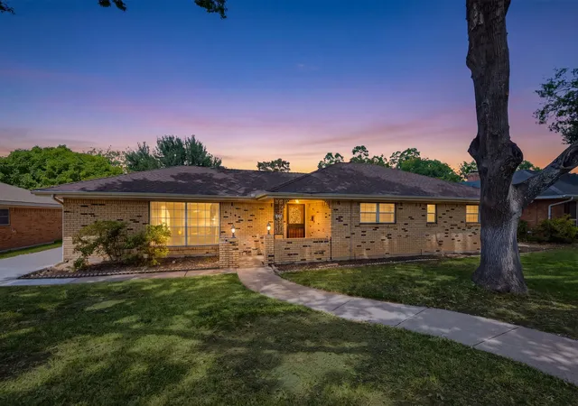 Photo 1 of Single family home for sale at 6248 Winifred Dr, Fort Worth, TX 76133 | MLS# 21376925 | Listing updated on 2026-09-13