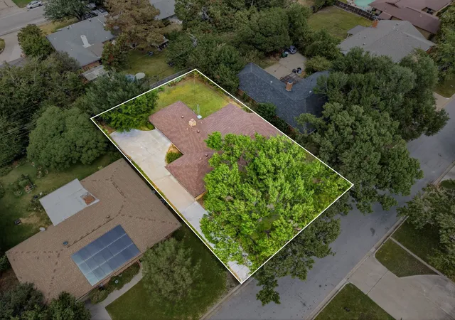 Photo 2 of Single family home for sale at 6248 Winifred Dr, Fort Worth, TX 76133 | MLS# 21376925 | Listing updated on 2026-09-13