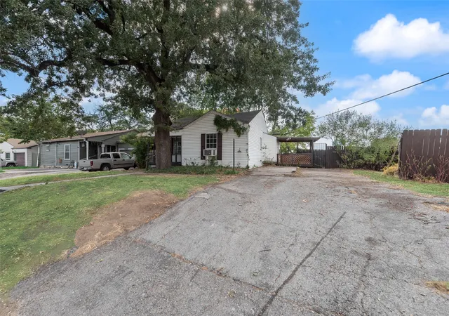 Photo 2 of Single family home for sale at 1017 Clarence St W, Fort Worth, TX 76117 | MLS# 21377984 | Listing updated on 2026-09-14