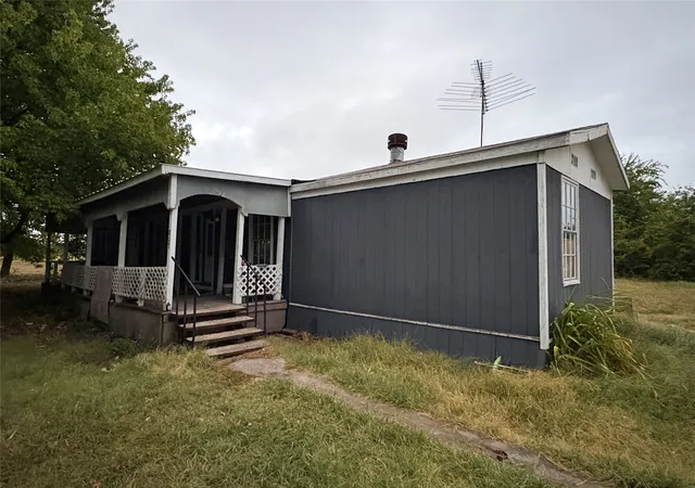 Photo 3 of Manufactured home for sale at 807 County Rd 655, Farmersville, TX 75442 | MLS# 21377981 | Listing updated on 2026-09-08
