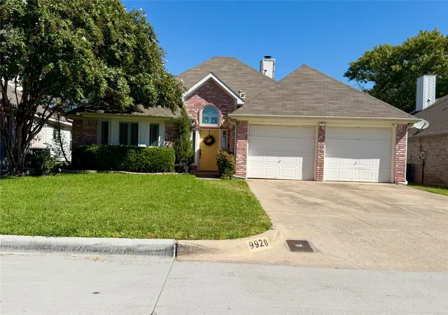 Photo 2 of Single family home for sale at 9920 Pack Saddle Trl, Fort Worth, TX 76108 | MLS# 21374196 | Listing updated on 2026-09-13