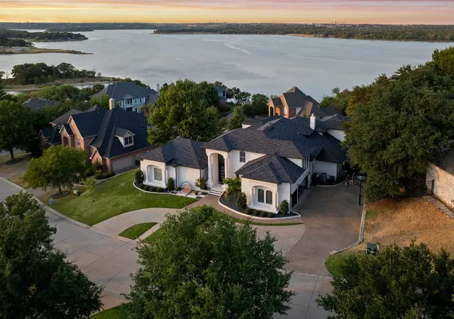 Photo 2 of Single family home for sale at 3102 Forest Shrs Ln, Lewisville, TX 75077 | MLS# 21376721 | Listing updated on 2026-10-05