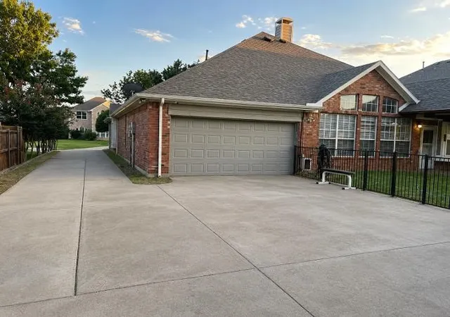 Photo 4 of Single family home for sale at 4305 Maize Dr, Plano, TX 75093 | MLS# 21376415 | Listing updated on 2026-09-12