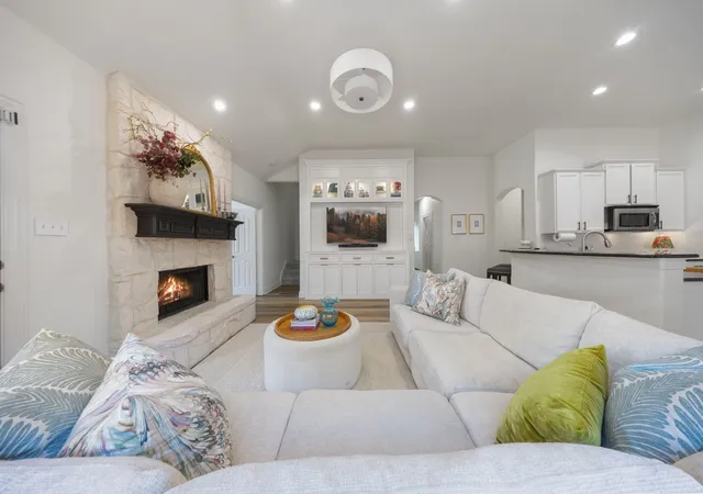 Photo 4 of Single family home for sale at 3633 Saratoga Downs Way, Fort Worth, TX 76244 | MLS# 21375575 | Listing updated on 2026-09-09