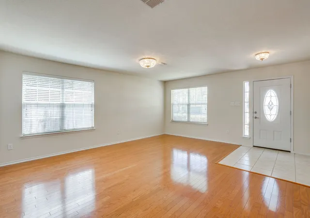 Photo 2 of Single family home for sale at 4205 Bayside Ct, Arlington, TX 76016 | MLS# 21367533 | Listing updated on 2026-09-13