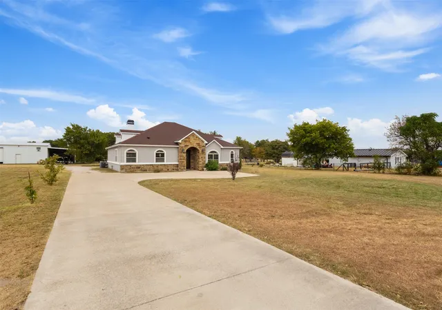 Photo 2 of Single family home for sale at 7719 County Rd 272, Terrell, TX 75160 | MLS# 21371650 | Listing updated on 2026-09-21