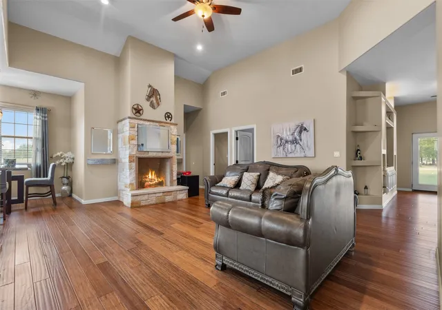 Photo 3 of Single family home for sale at 7719 County Rd 272, Terrell, TX 75160 | MLS# 21371650 | Listing updated on 2026-09-21
