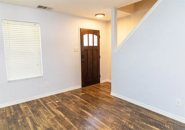 Photo 2 of Single family home for sale at 5537 Camarillo Dr, Fort Worth, TX 76244 | MLS# 21376222 | Listing updated on 2026-09-13