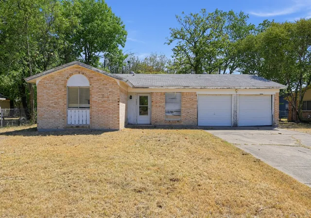 Photo 1 of Sale Pending at 4604 Navajo Trl, Balch Springs, TX 75180 | MLS# 21378100 | Listing updated on 2026-09-08