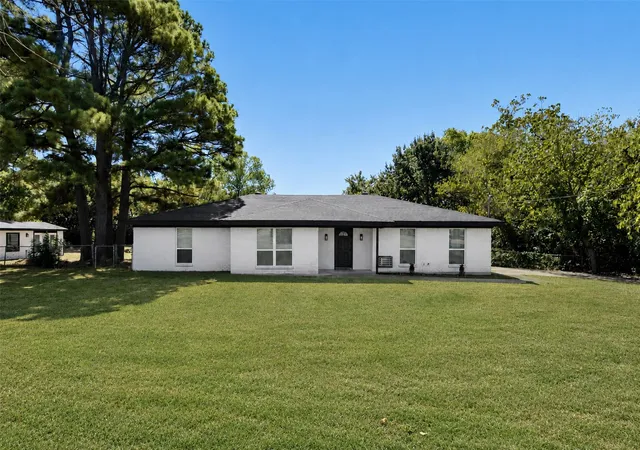 Photo 1 of Sale Pending at 102 Amy Ct, Burleson, TX 76028 | MLS# 21377631 | Listing updated on 2026-09-23