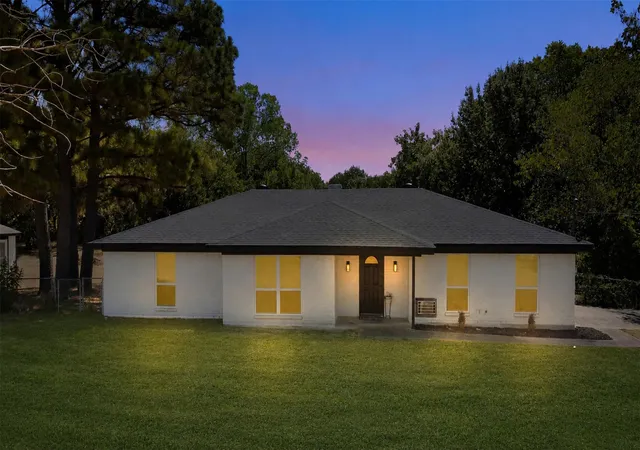 Photo 2 of Sale Pending at 102 Amy Ct, Burleson, TX 76028 | MLS# 21377631 | Listing updated on 2026-09-23