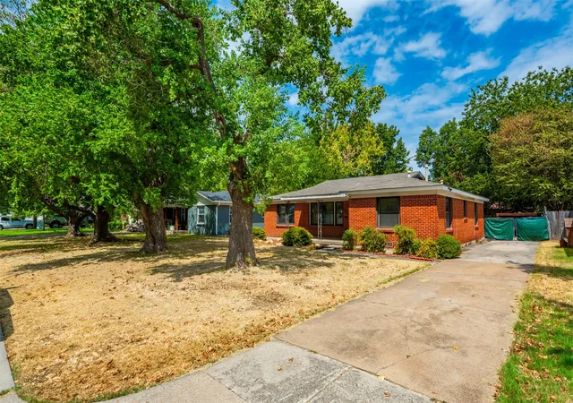 Photo 2 of Single family home for sale at 5512 Santa Barbara Ave, Fort Worth, TX 76114 | MLS# 21376994 | Listing updated on 2026-09-11
