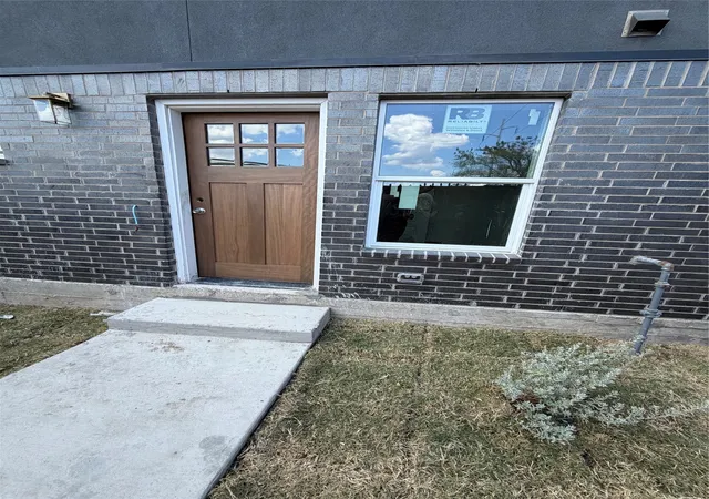 Photo 2 of Townhouse for sale at 2514 Lucas Dr #101, Dallas, TX 75219 | MLS# 21366910 | Listing updated on 2026-09-14
