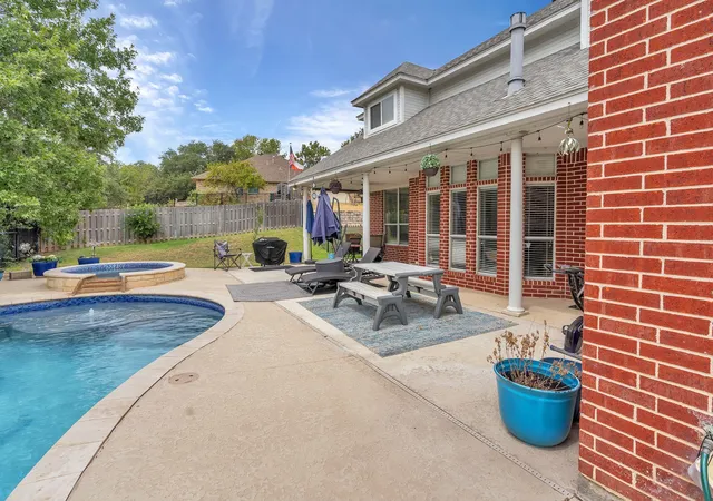 Photo 3 of Single family home for sale at 333 Coach House Cir, Fort Worth, TX 76108 | MLS# 21378101 | Listing updated on 2026-09-30