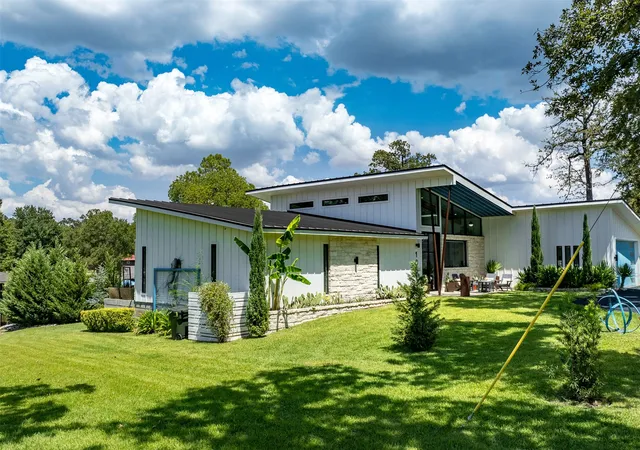 Photo 3 of Single family home for sale at 105 Azalea Ct, Trinidad, TX 75163 | MLS# 21375374 | Listing updated on 2026-09-29
